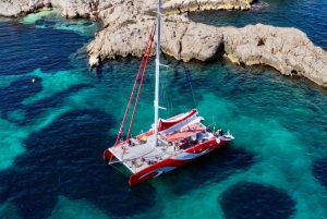 Marseille : Calanques Catamaran Cruise with Lunch & Wine
