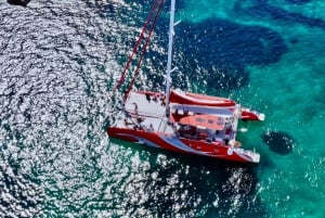 Marseille : Calanques Catamaran Cruise with Lunch & Wine