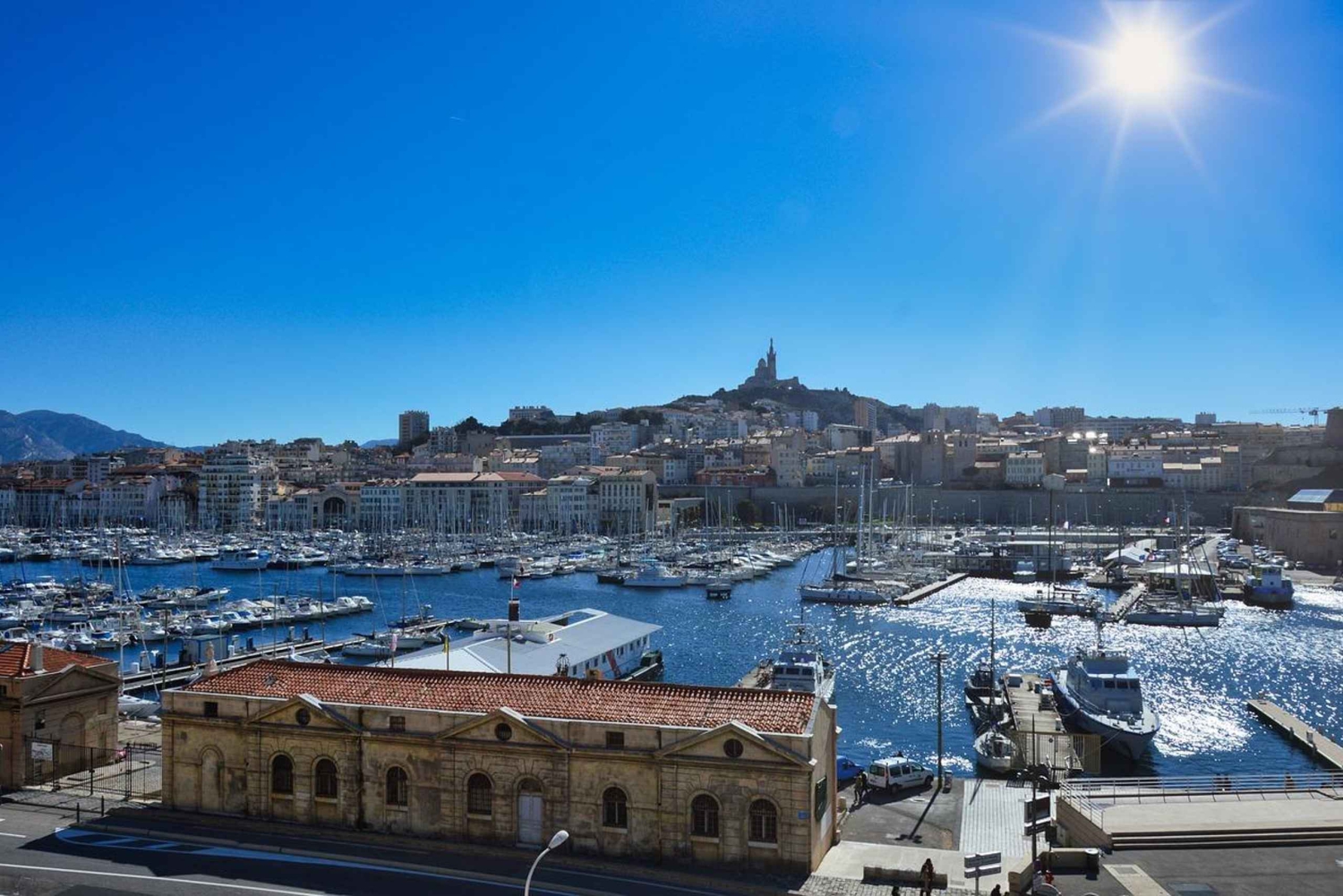 Marseille: Private Guided Walking Tour with Hotel Pickup