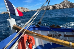 Marseille: sail to Château d'If and Frioul Islands