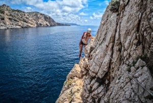Marseille : Sormiou Via Corda in the Calanques - Level 1
