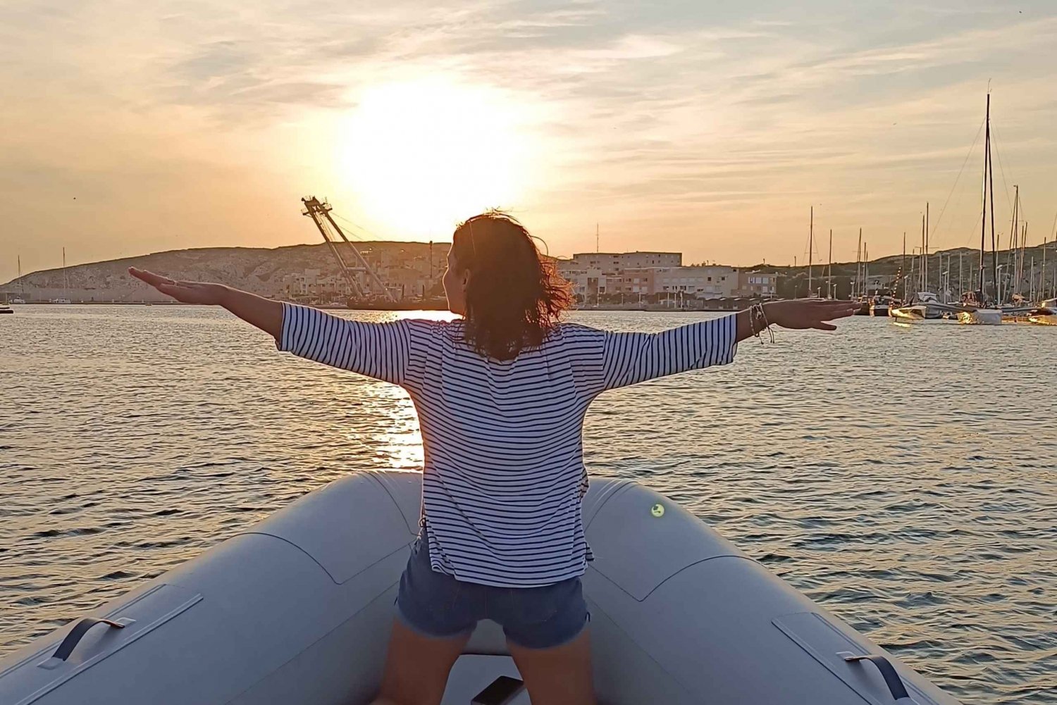 Marseille: Frioul Islands Sunset Cruise