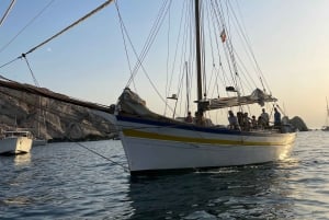 Marseille: Sunset Sailing, Buffet, and Wine