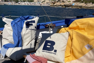 Marseille: Sunset Sailing, Buffet, and Wine