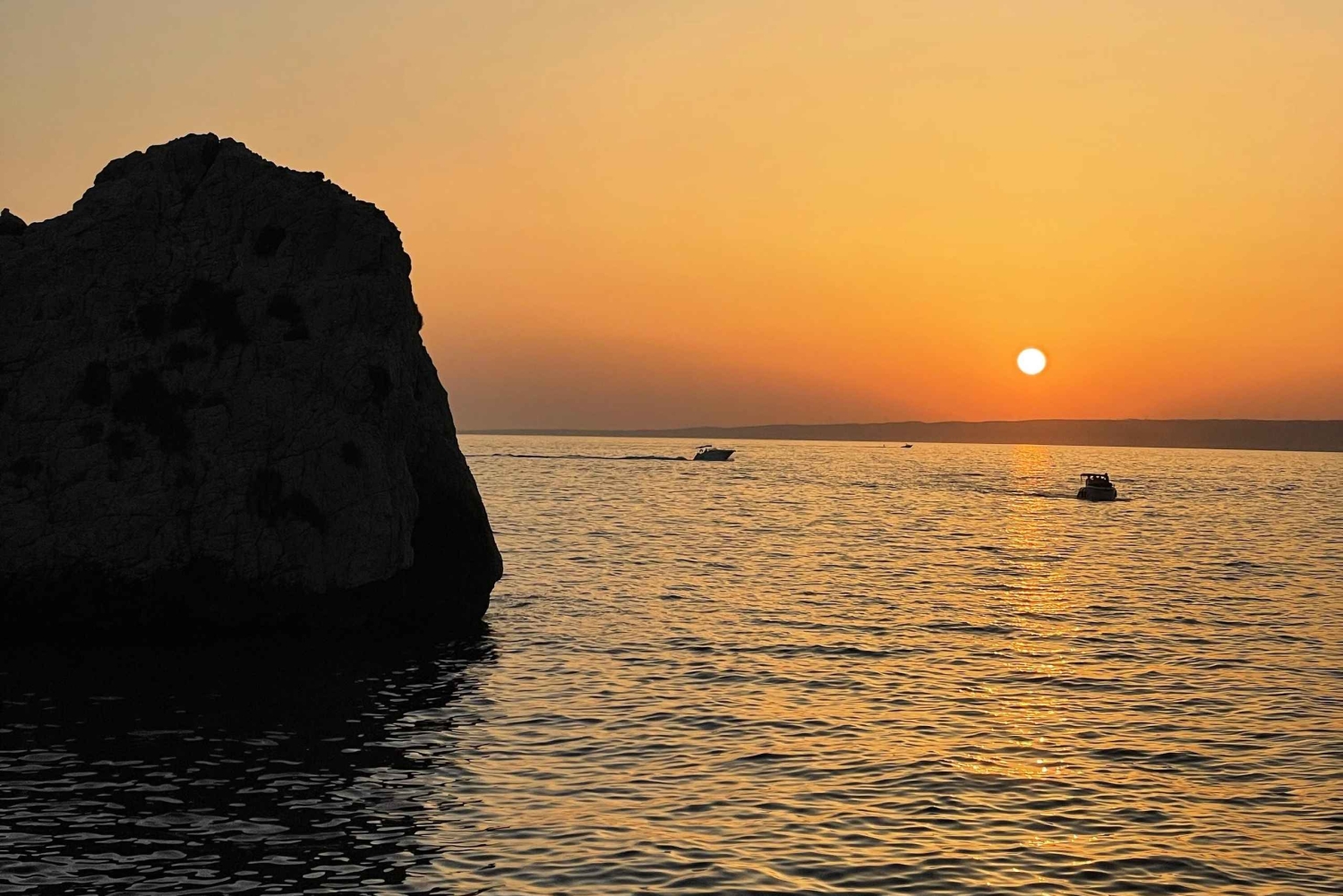 Marseille: Sunset Sailing Cruise with Dinner and Wine