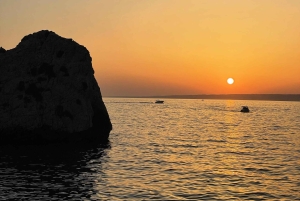 Marseille: Sunset Sailing Cruise with Dinner and Wine