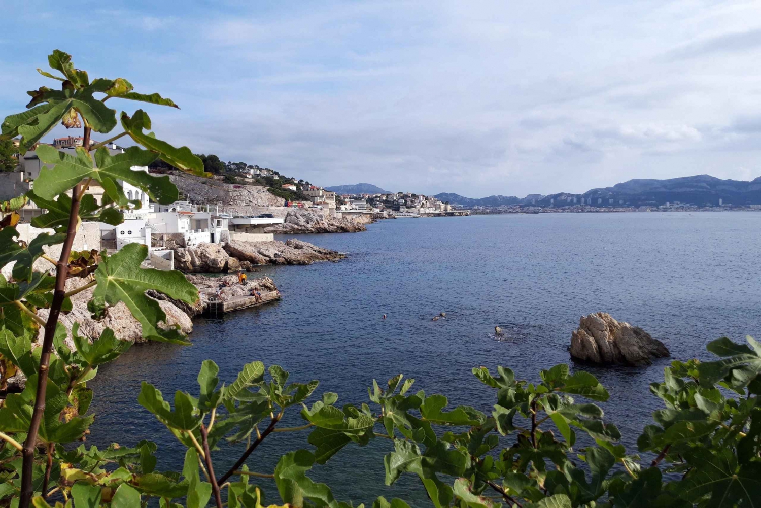 Marseille: Hidden Coves Exploration & Treasure Hunt