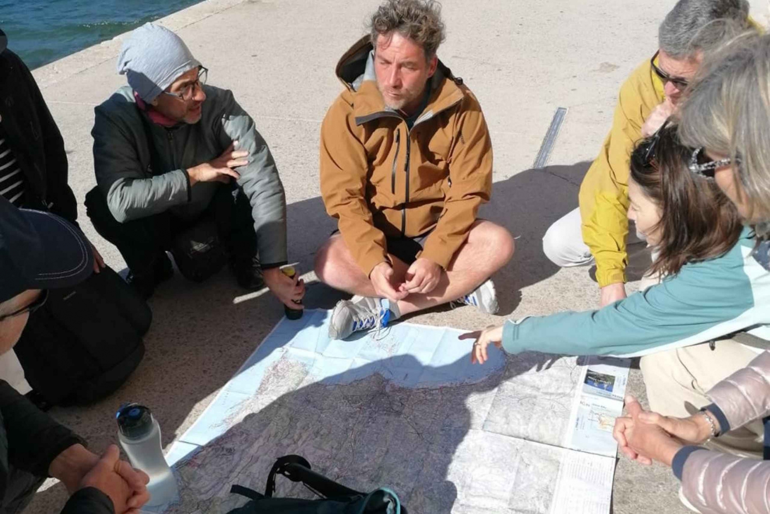 Marseille: Urban Hiking Tour with a Local Guide