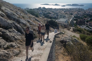 Marseille: Urban Hiking Tour with a Local Guide