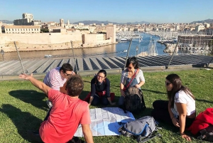 Marseille: Urban Hiking Tour with a Local Guide