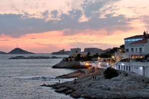 Marseille: Urban Hiking Tour with a Local Guide