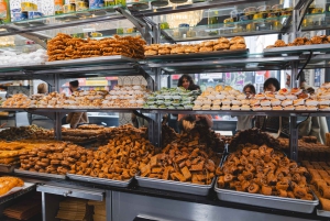 Marseille: Walking Food Tour with Full Meal