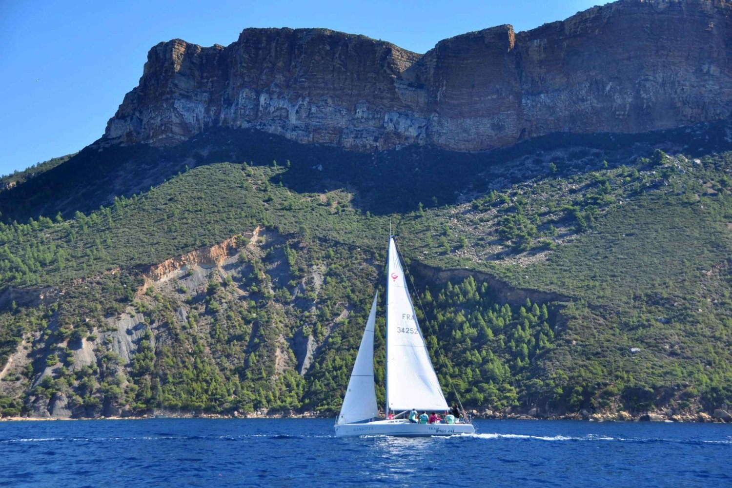 Marseilles: Private Sailing Trip of the Frioul Islands