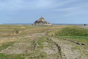 Mont Saint Michel: Walking Tour & Optional Abbey Ticket