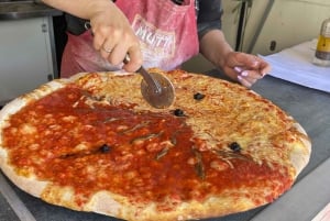 Marseille: Foodie Walking Tour of the Cours Julien District