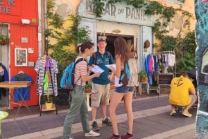 'Old Marseille' district tour and treasure hunt