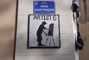 'Old Marseille' district tour and treasure hunt