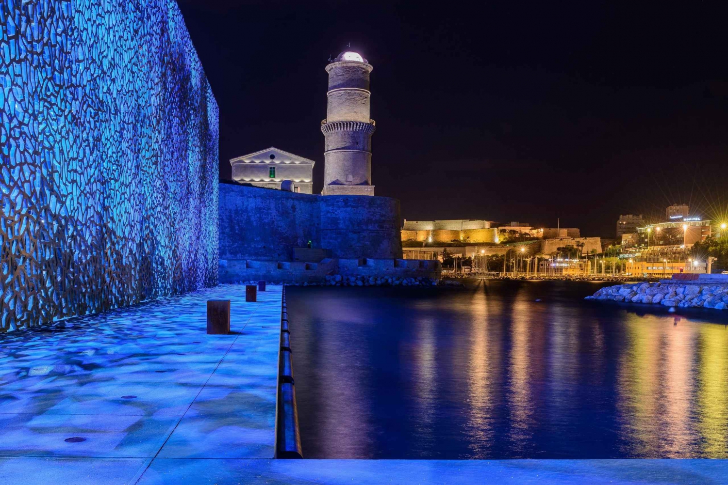 Marseille: Sunset Catamaran Tour with Stand-up Paddle & Wine