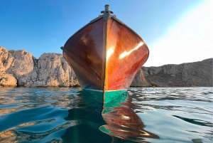 Vintage sunset boat tour of Marseille - small groups (2h)