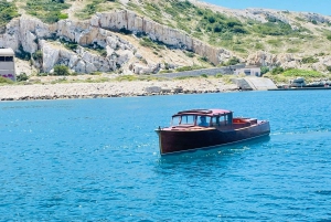 Vintage sunset boat tour of Marseille - small groups (2h)