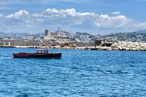 Vintage sunset boat tour of Marseille - small groups (2h)