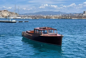 Vintage sunset boat tour of Marseille - small groups (2h)