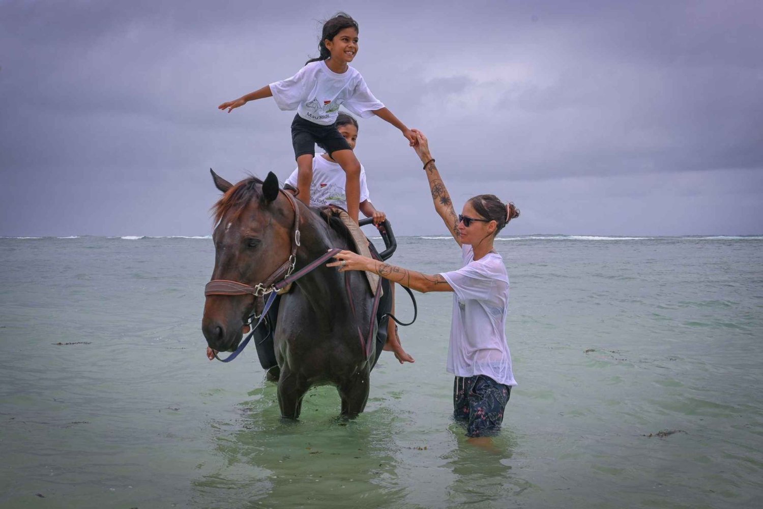 1 hour horseback riding on the island