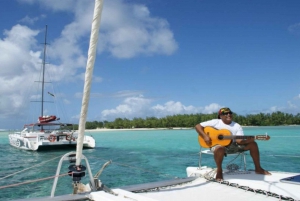 3 Islands Catamaran Cruise w/ Lunch & Snorkeling Sea Turtles