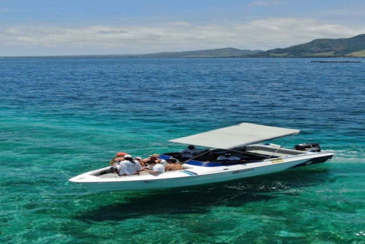 5 Islands Luxury Speedboat w/ Snorkeling + Lunch & Drinks