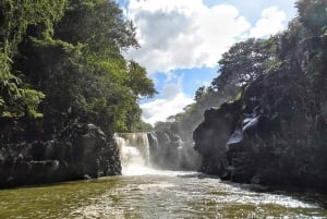 5 Islands Trip inc. Ile aux Cerfs, Lunch, Drinks & Transport
