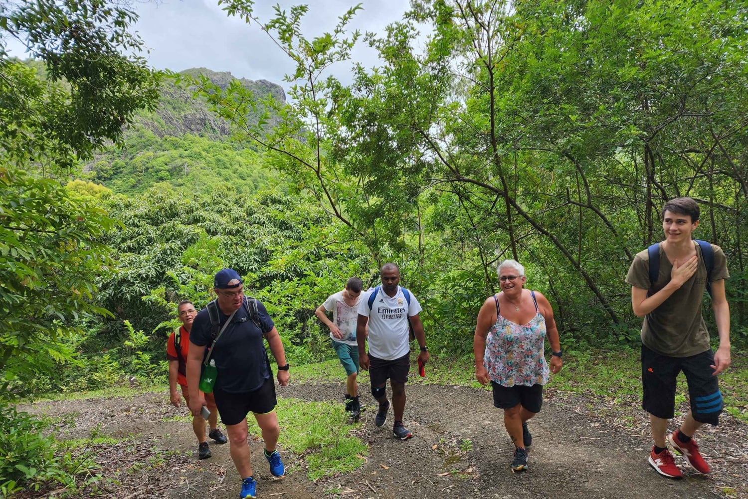 ブラック リバー：ブラック リバー渓谷のガイド付きハイキング