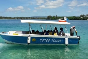 Blue Bay Mauritius: Snorkel Blue Bay with Glass-Bottom Boat