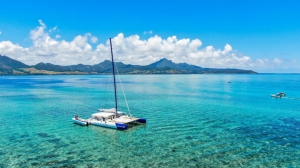 Blue Safari Full Day Catamaran Cruise: South East