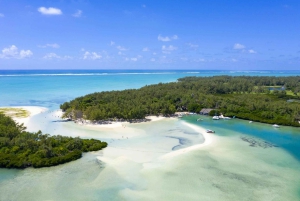 Catamaran Cruise to Ile Aux Cerfs with Lunch & Drinks