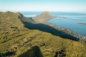 Chamarel: Auringonlaskun vuoristovaellus