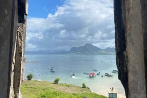 DAY TRIP: Private Speedboat Excursion in Mauritius