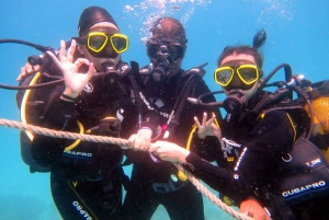 Tutustu sukeltamiseen LEMORNE:ssa EasydiveMauritiuksen kanssa.