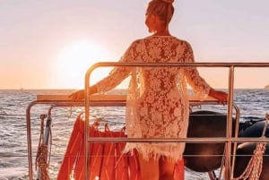Exclusive Sundowner catamaran with dinner & Transportation