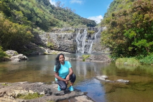 From Quatre Cocos: Tamarind Falls Hiking Day Trip
