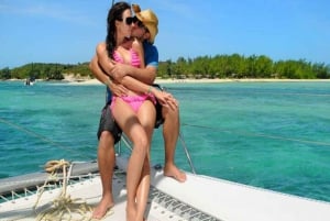 Gabriel Island: Ganztägige Katamaran-Kreuzfahrt Gruppentour