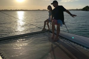 Grand Baie: Cocktail e crociera in catamarano al tramonto