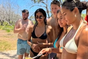 Grand Baie: Northern Isles Catamaran & Tropical BBQ