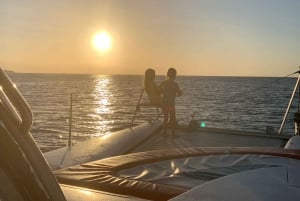 Grand Baie: Private 4-Hour Premium Sunset and Dinner Cruise