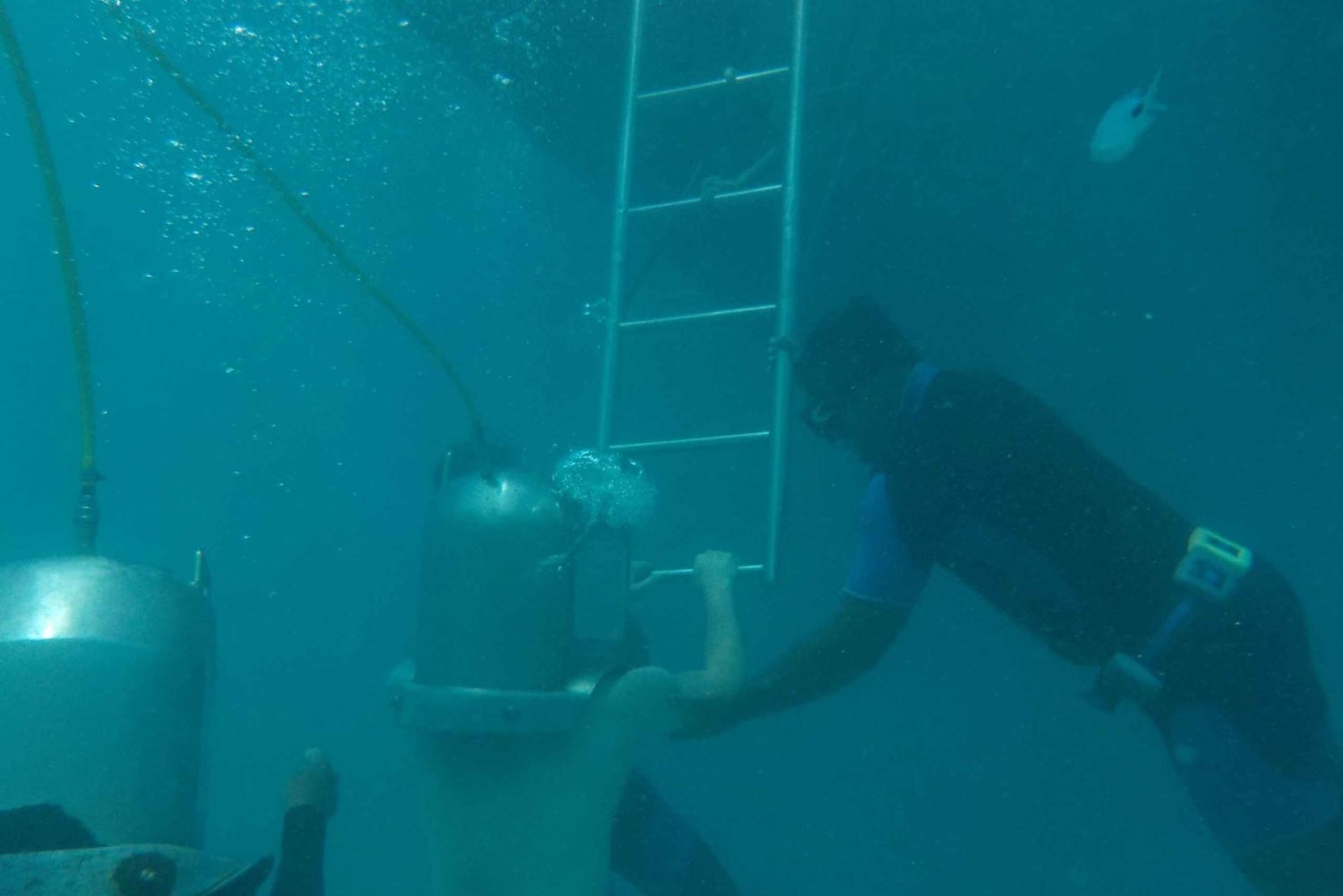 Grand Baie : marche sous-marine à énergie solaire