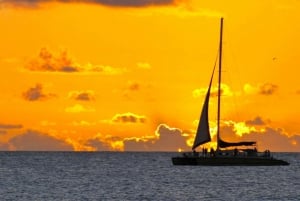 Grand Bay: BBQ Dinner on Catamaran & Short Sunset Tour