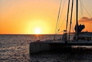 Grand Bay: BBQ Dinner on Catamaran & Short Sunset Tour
