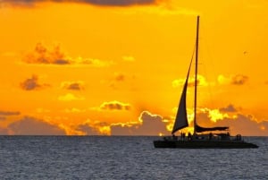 Grand Bay: Honeymoon/Lovers Sunset Tour with Romantic Dinner