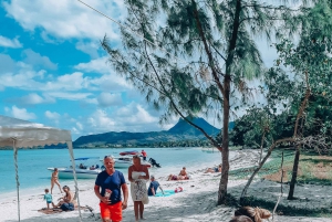 Trou D'Eau Douce : Circuit des 5 îles de l'île Maurice avec déjeuner/boissons