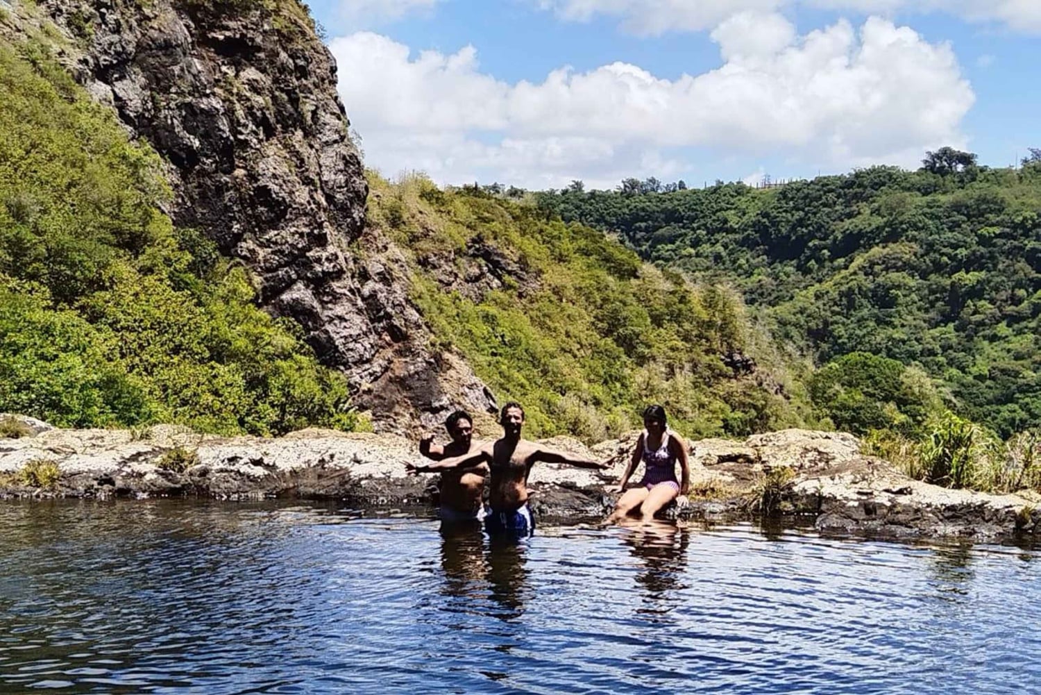 Henrietta: Hiking at the Tamarind Waterfalls