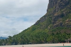 Hiking Le Morne Brabant